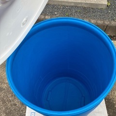 200L大容量ポリタンクの画像