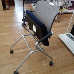 ★リユースのサカイつくば店★TK7636  オフィスチェア グレー/ネイビー H89×D46×W53 クリーニング済みの画像