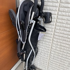 ベビーカー　ブラック　折りたたみの画像