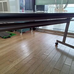 ★リユースのサカイつくば店★TK7638  折りたたみデスク  スタッキングデスク グレー H70×D60×W150 クリーニング済みの画像