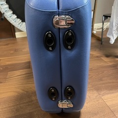 【美品】高田治療台ベット　折りたたみ可　持ち運び可　整体、マッサージなどの画像