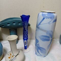 処分価格、花瓶、一輪挿しなど　1個200円〜300円の画像