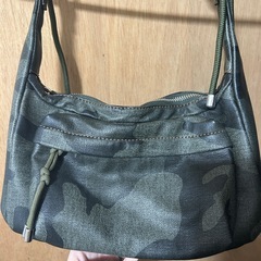 ショルダーバッグの画像