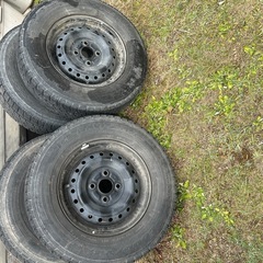 スタッドレスタイヤ（165/80R13 83Q）の画像