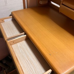 【お譲りします】ITOKI学習机の画像