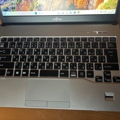 富士通 ノートパソコン ライフブック Windows11Pro　 第８世代Core5の画像