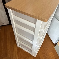 【引越し処分】アイリスオーヤマ 4段チェスト（幅56cm）衣類収納 プラスチックタンスの画像