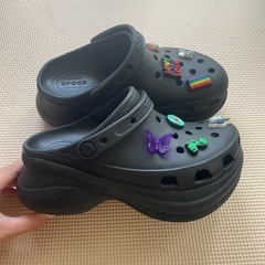 クロックス　厚底の画像