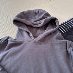 ユニクロ　メンズ　パーカー　LLの画像