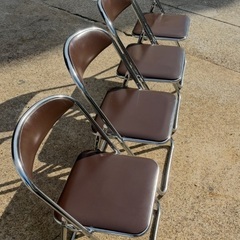 コクヨ パイプチェア 折りたたみイス ４個セットの画像