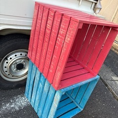 ピンクとブルーのシェルフ２つセットの画像