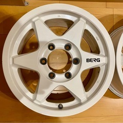 
ベルグ・ラリーのホワイト4本セットの画像