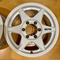 
ベルグ・ラリーのホワイト4本セットの画像