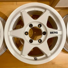 
ベルグ・ラリーのホワイト4本セットの画像