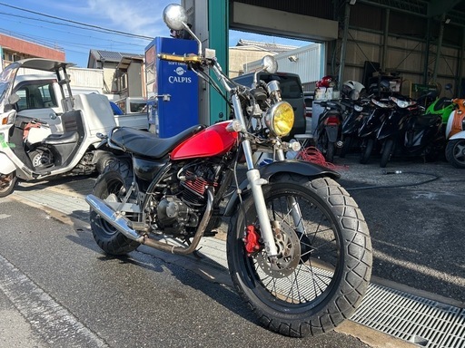 太足系バイク　スズキ　バンバン200 NH41A キャブ車　中型バイク　カスタム