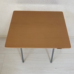 【お話中】折りたたみテーブルの画像