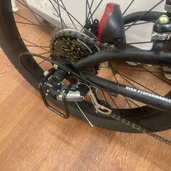 リサイクルショップどりーむ天保山店　No572 超美品❕　折りたたみ自転車　セミファットバイク　KYUZO　KZ-110　ギア６段変速　折りたたみ可能　定価約３万　新品に近いです🎵　後付けのカゴとライトも付属の画像