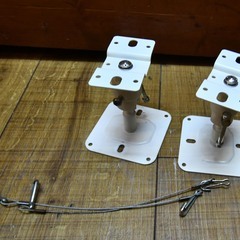 ●BOSE　スピーカー●101MMW　ペア　ブラケット付　白　中古品●相模原　天吊り金具　モニタースピーカー●の画像