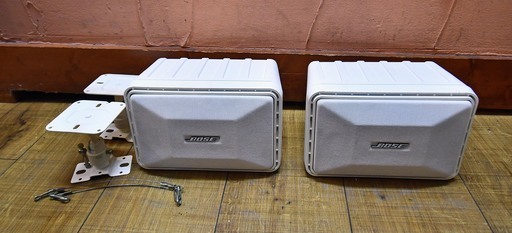BOSE 101MMW ボーズ スピーカー 天吊りペア ホワイト 金具付き 白 BOSE ボーズ スピーカー 101MMW 天吊り ペア ホワイト金具付き BOSE