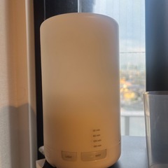 無印良品（MUJI）のアロマディフューザー と エッセンシャルオイル（ラベンダー／スウィートオレンジ） のセットの画像