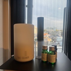 無印良品（MUJI）のアロマディフューザー と エッセンシャルオイル（ラベンダー／スウィートオレンジ） のセットの画像