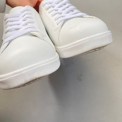 heal me ホワイトスニーカー ハンズフリー　すぐスポの画像