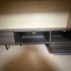 テレビボードの画像