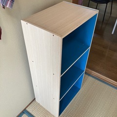 カラー本棚の画像
