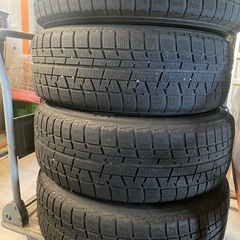 アルファード、スタッドレス
の画像