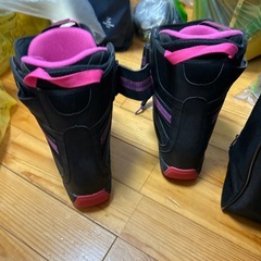 スノーボードブーツの画像