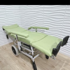 車椅子　介護用品の画像