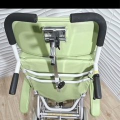 車椅子　介護用品の画像