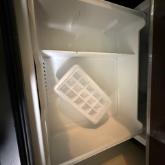 【お取引中】Hisense冷蔵庫135Lの画像