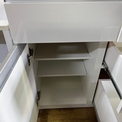 ジャングルジャングル貝塚店　キッチンカウンター　食器棚　キッチン収納　キッチンボード　白　中古　リユース　貝塚市　二色浜の画像