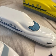 ドクターイエロー　新幹線　　お弁当箱の画像