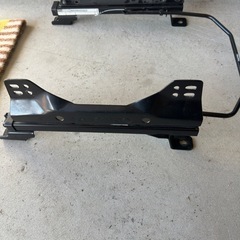 RECARO Ha36sフルバケレール サイドアダプターの画像