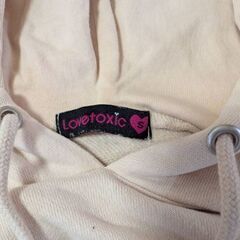 ラブトキシック、パーカーの画像