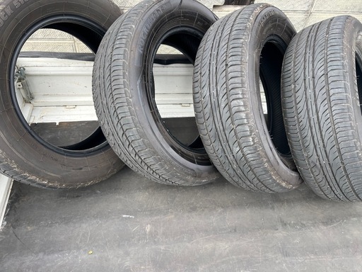　225/60 R17  ノーマルタイヤ　ROCKBLADE