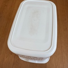 洗濯カゴ(白)の画像