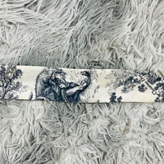 Dior ミッツァ スカーフ 動物柄×ロゴの画像