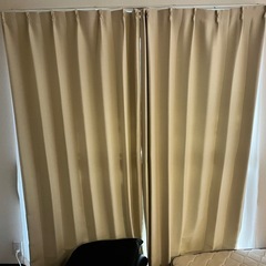 カーテンの画像