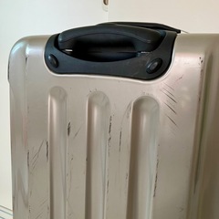 スーツケース（色グレー）の画像