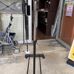 【ハンガーラック】クリーニング済み【管理番号11112】大の画像