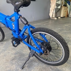 MATE CITY  ブルーの画像