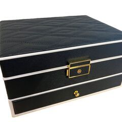 【新品未使用】ジュエリーボックス タッチ式LEDライト付き ブラックの画像