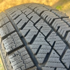 155/65R14 スタッドレス BS VRX2 23年製バリ山2本の画像