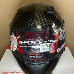 カーボンヘルメットの画像