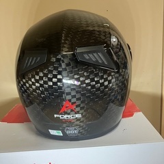 カーボンヘルメットの画像