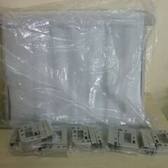 ①　未使用/新品　アウトレット　 ベビーサークル 天然木 ジョイント式 高さ56cm 幅163cm 8枚セット 木製 グレージュの画像