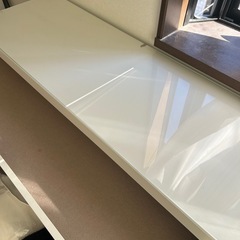 引き出し付きドレッサーの画像